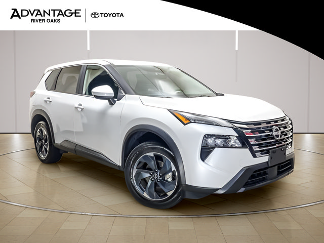Used 2024 Nissan Rogue SV AWD/4WD image 2