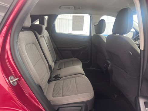 Used 2022 Ford Escape SE w/ SE Sport Appearance Package FWD image 11