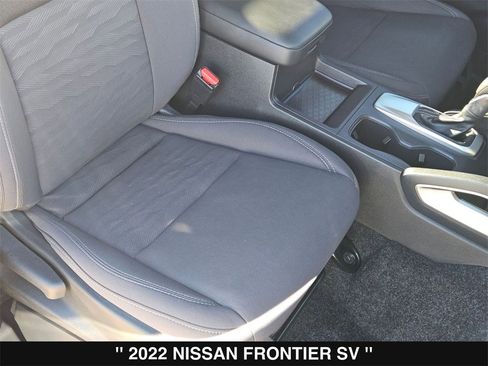 Used 2022 Nissan Frontier SV w/ Graphics Package image 32