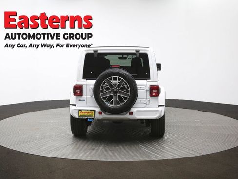 Used 2022 Jeep Wrangler Unlimited Sahara image 38