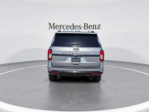 Used 2022 Ford Expedition XLT AWD/4WD image 7
