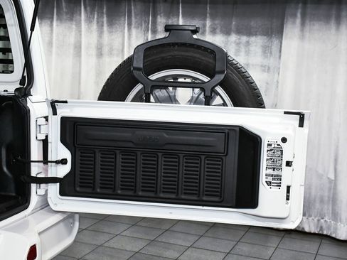 Used 2022 Jeep Wrangler Unlimited Sahara image 54