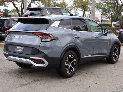 Used 2025 Kia Sportage EX image 9