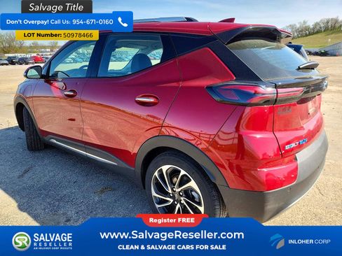 Used 2023 Chevrolet Bolt EUV Premier FWD image 3