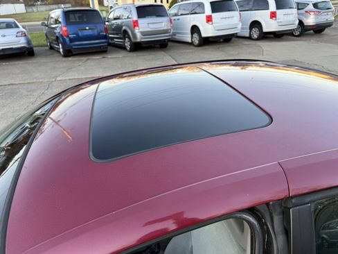 Used 2004 Saturn ION Level 3 image 9