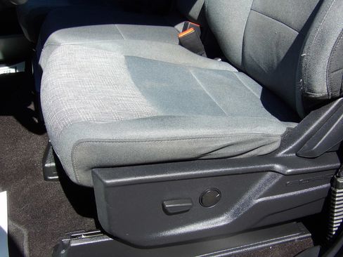 Used 2022 Ford F150 XLT AWD/4WD image 18