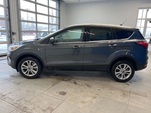 Used 2019 Ford Escape SE image 8