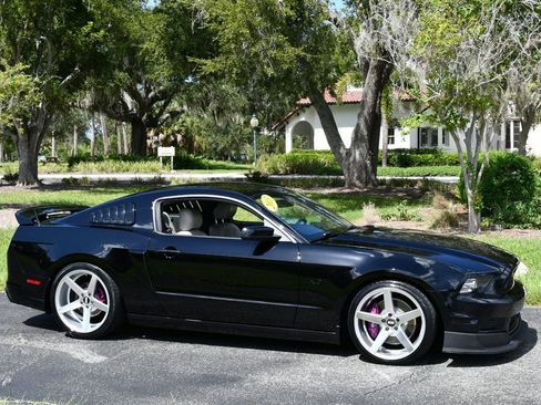 Used 2013 Ford Mustang GT Premium w/ GT Track Pkg RWD image 8