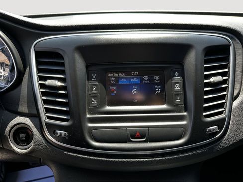 Used 2016 Chrysler 200 Limited w/ Convenience Group FWD image 14
