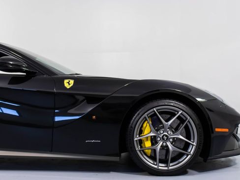 Used 2014 Ferrari F12 Berlinetta RWD image 16