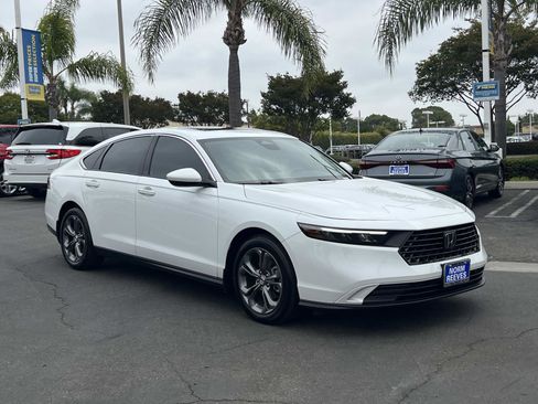 Used 2023 Honda Accord EX image 26
