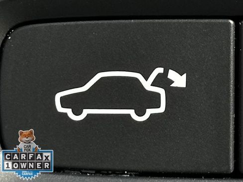 Used 2022 Volvo XC60 T8 Polestar w/ Protection Package Premier image 27