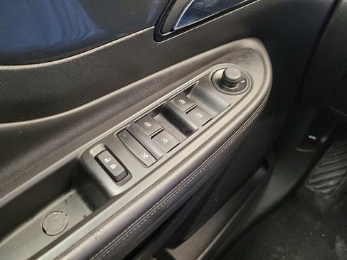 Used 2018 Buick Encore Preferred image 27