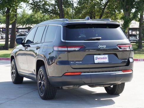 Used 2022 Jeep Grand Cherokee L Limited AWD/4WD image 5