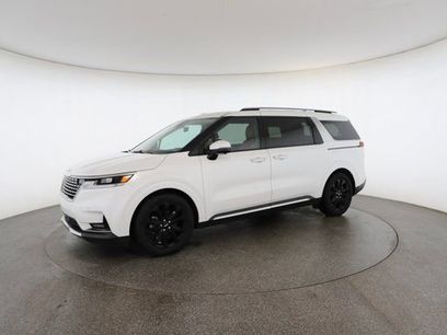 Used 2024 Kia Carnival SX