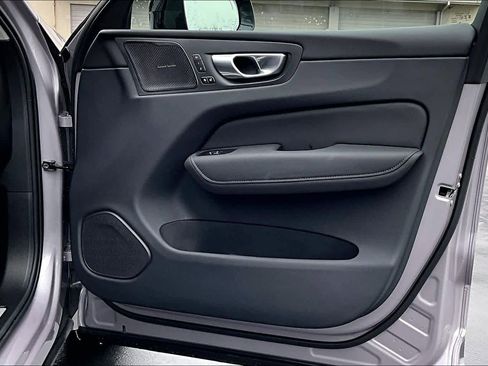 Used 2026 Volvo XC60 B5 Ultra w/ Climate Package image 27