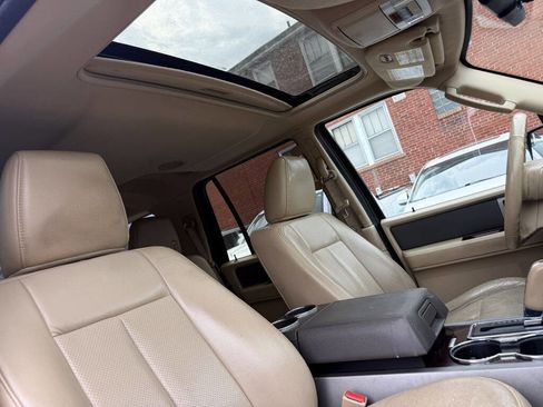 Used 2012 Ford Expedition XLT image 18