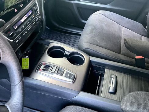 Used 2022 Honda Pilot Sport image 16