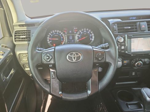 Used 2018 Toyota 4Runner TRD Off-Road Premium image 21