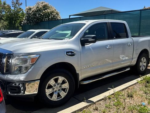 Used 2017 Nissan Titan SV AWD/4WD image 1