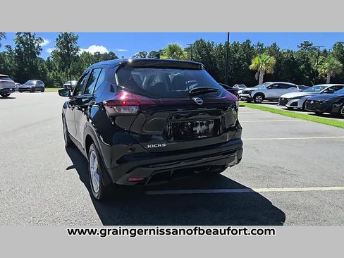 Used 2023 Nissan Kicks S FWD image 28