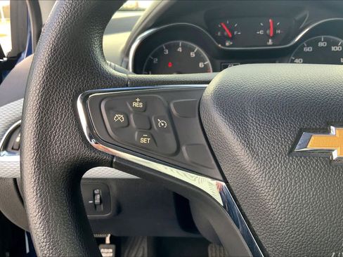 Used 2019 Chevrolet Cruze LT image 20
