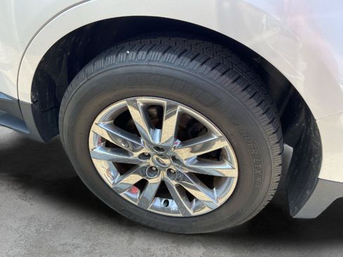 Used 2012 Ford Edge SEL FWD image 7