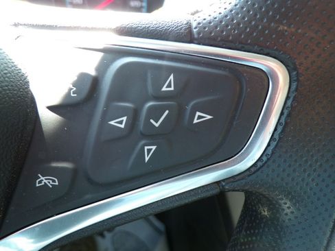 Used 2019 Chevrolet Equinox LS w/ LS Convenience Package AWD/4WD image 29