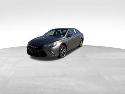 Used 2015 Toyota Camry XSE w/ Advanced Technology Package image 10