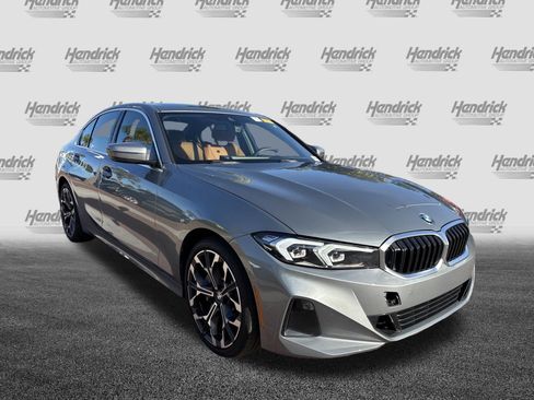 Certified 2025 BMW 330i Sedan RWD image 2