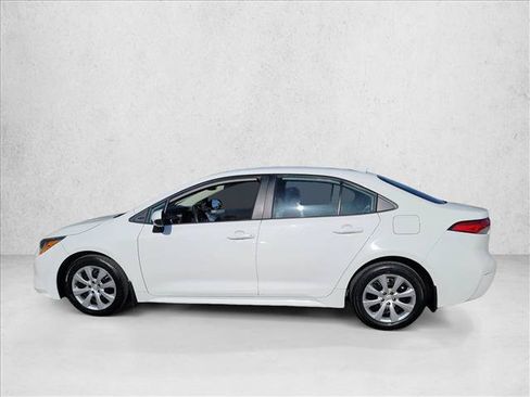Used 2025 Toyota Corolla LE FWD image 8