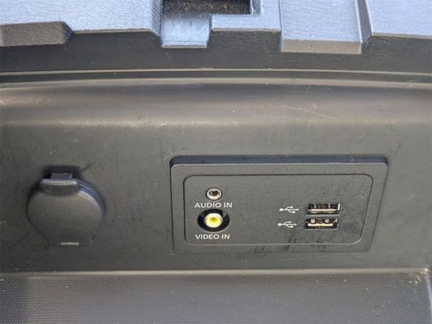 Used 2020 Nissan Pathfinder SV image 24