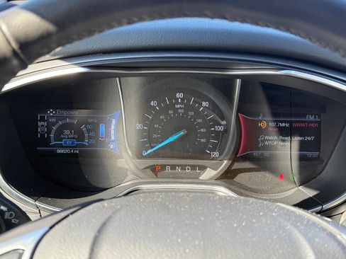 Used 2014 Ford Fusion Titanium image 12