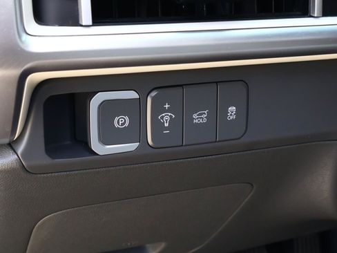 Used 2025 Hyundai Santa Fe SEL FWD image 22