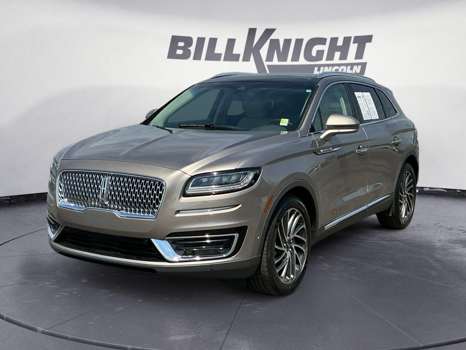 Used 2020 Lincoln Nautilus Reserve w/ Equipment Group 201A FWD image 2