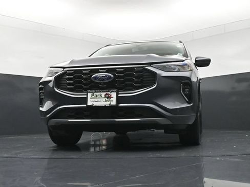Used 2023 Ford Escape ST-Line Elite w/ Class II Trailer Tow Package AWD/4WD image 19