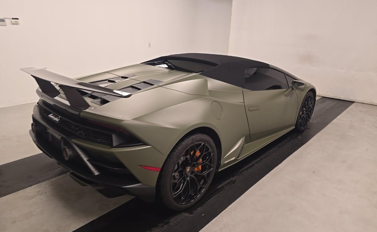 Used 2022 Lamborghini Huracan EVO RWD image 7