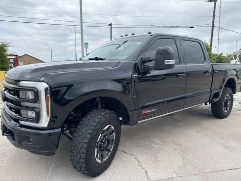 Certified 2024 Ford F250 Lariat w/ Lariat Ultimate Package image 8