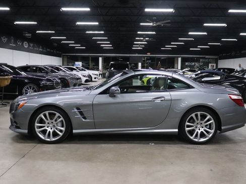 Used 2013 Mercedes-Benz SL 550 image 3