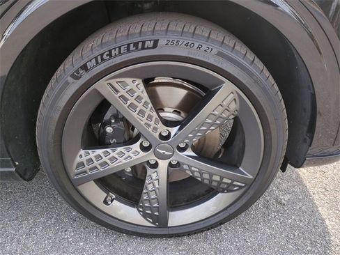 Used 2023 Genesis GV70 3.5T Sport w/ Sport Advanced Package image 10