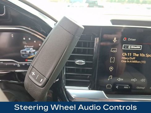 Used 2025 GMC Sierra 2500 SLT w/ SLT Premium Package image 12