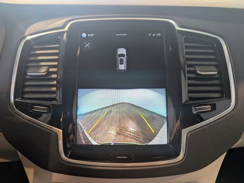 Used 2023 Volvo XC90 B6 Plus w/ Protection Package Premier image 17