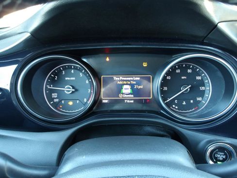 Used 2023 Buick Encore GX Select w/ Sport Touring Package FWD image 17