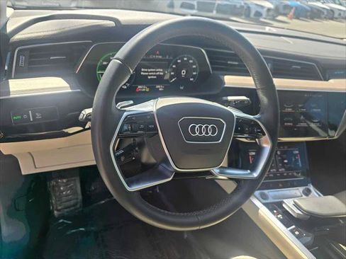 Used 2024 Audi Q8 e-tron Premium Plus w/ Premium Plus Package AWD/4WD image 26