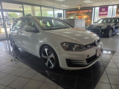 Used 2017 Volkswagen GTI S FWD image 3