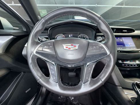 Used 2024 Cadillac XT5 Premium Luxury AWD/4WD image 15