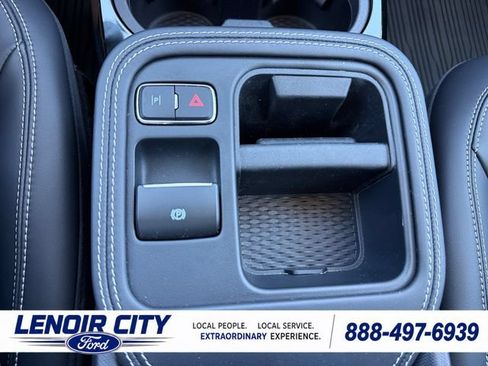 Certified 2025 Ford Mustang Mach-E Select w/ Comfort Package Lite AWD/4WD image 27