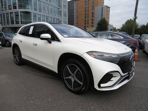 Used 2023 Mercedes-Benz EQS 580 4MATIC SUV image 5