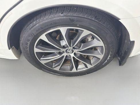 Used 2017 Toyota Avalon XLE Premium FWD image 11