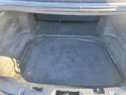 Used 2017 Ford Taurus Limited image 24